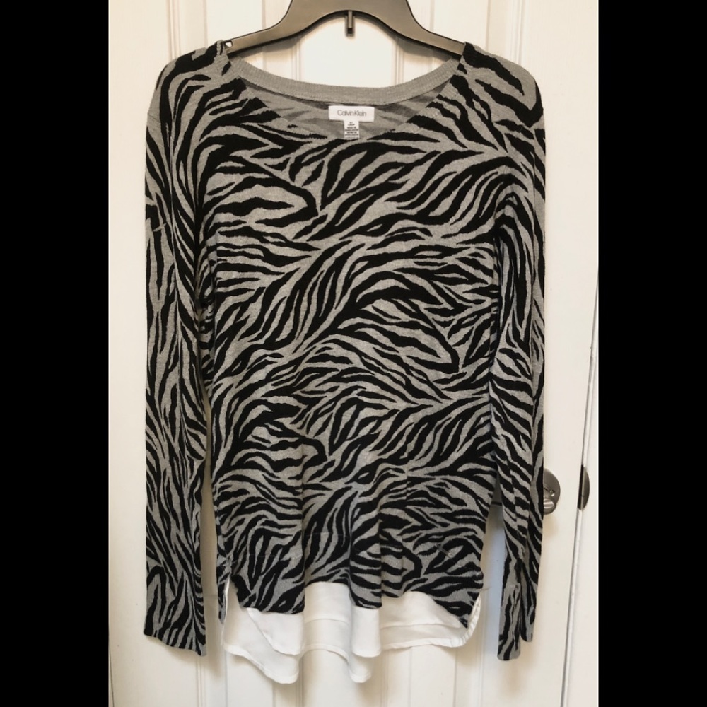 Calvin Klein zebra print sweater szSmall